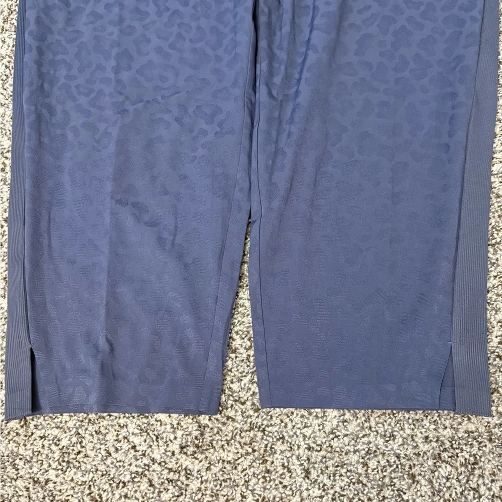 Athleta NWT Brooklyn Textured Jumpsuit Plus Size 24 Sleeveless Navy Blue Leopard - Picture 3 of 12